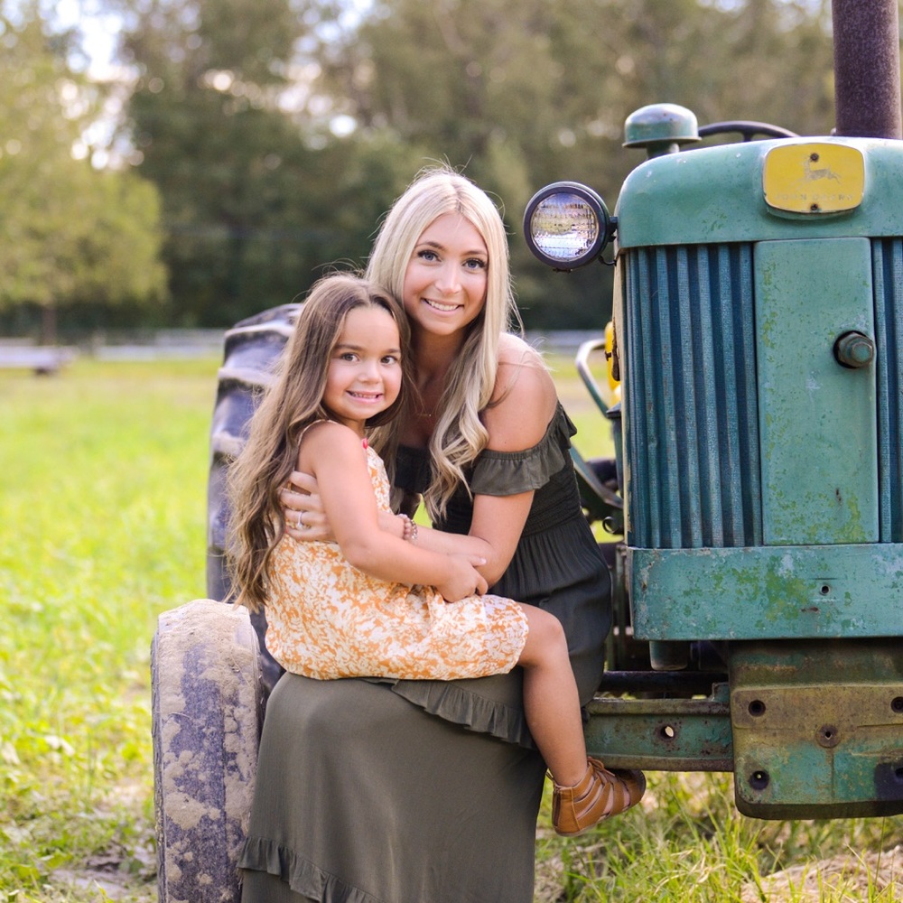 Meet your Posher, Alexandra